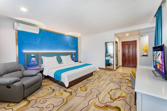 巢居轻奢酒店(佛山里水汽车客运站嘉洲广场店)