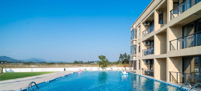 万宁伴山野·宿(神州站店)图片