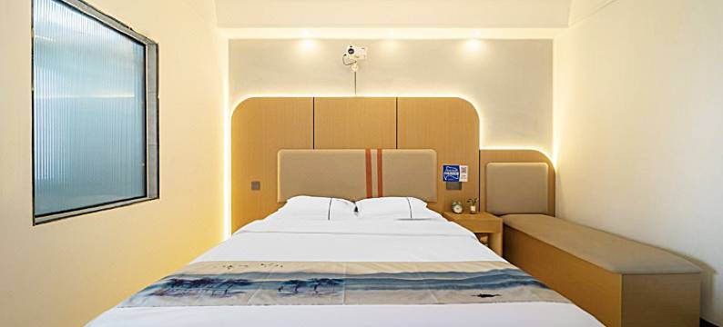 奥岚观影酒店(汇泉西悦城店)图片