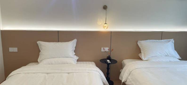 希辰Homestayl揽月江景长廊(南昌滕王阁旅游区万寿宫地铁站店)图片