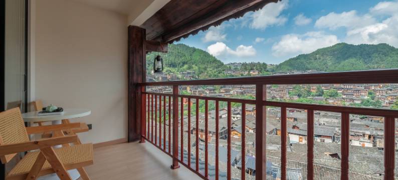 山与山寻全景民宿(西江千户苗寨东引观景台苗族博物馆店)图片