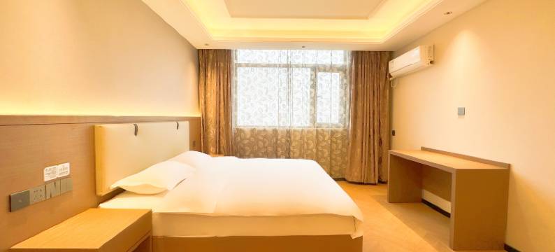 雅乐居主题酒店(郑州省体育中心王砦地铁站店)图片