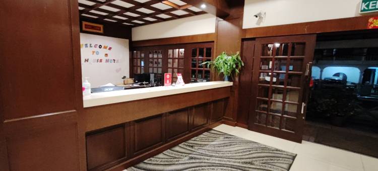爱丽丝之家酒店(Iris House Hotel)图片