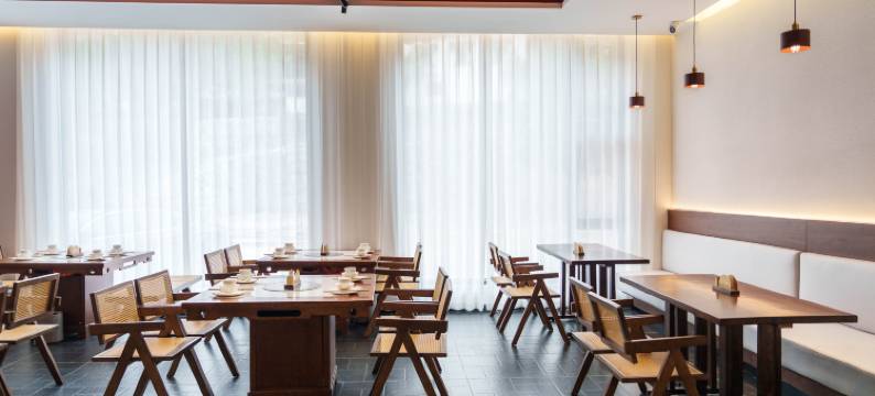 寄情山水间温泉度假酒店图片