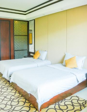 Lake View Holiday Hotel Hotel Overview