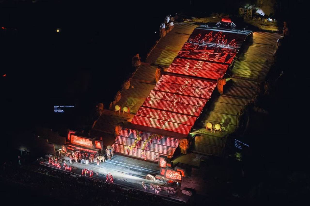 屿夕美宿 CityWalk享住影音酒店(泰山站店)图片