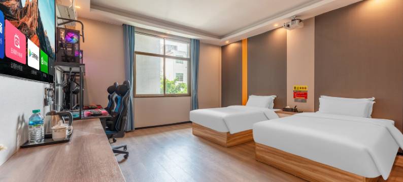 竞悦电竞酒店(信丰西河北路店)图片