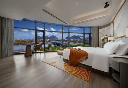 君屿酒店（桂林两江四湖象鼻山店）外景图