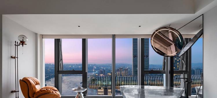 重庆解放碑洪崖洞Mc麦悦·空中酒店图片