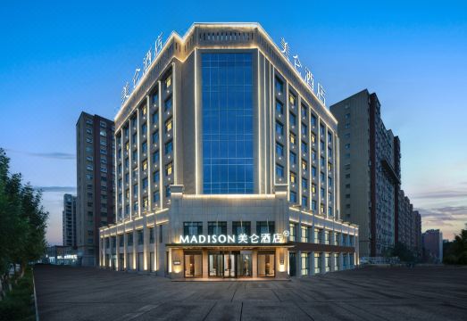 吐鲁番美仑酒店外景图