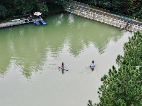 安吉九亩松风帐篷民宿图片