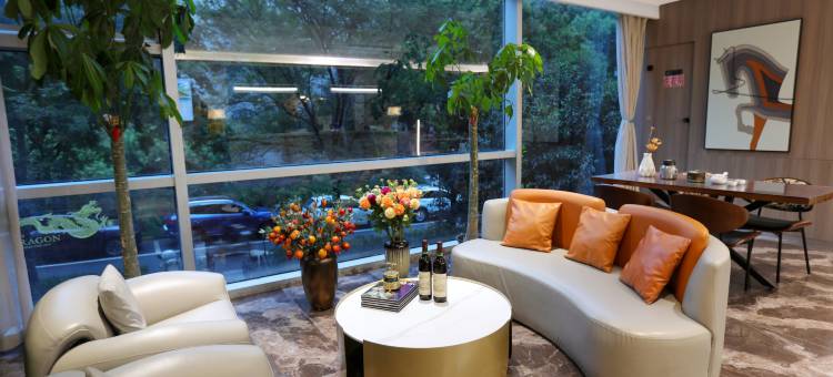 艺龙瑞云酒店(南京火车站红山动物园店)图片