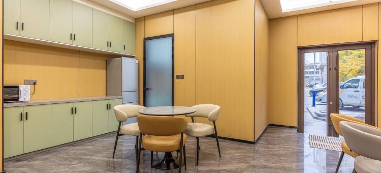 白银虹桥欢阁酒店图片