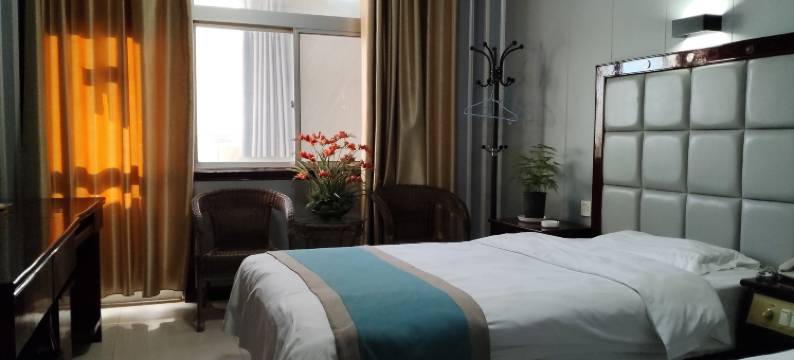 丹凤宏基酒店图片