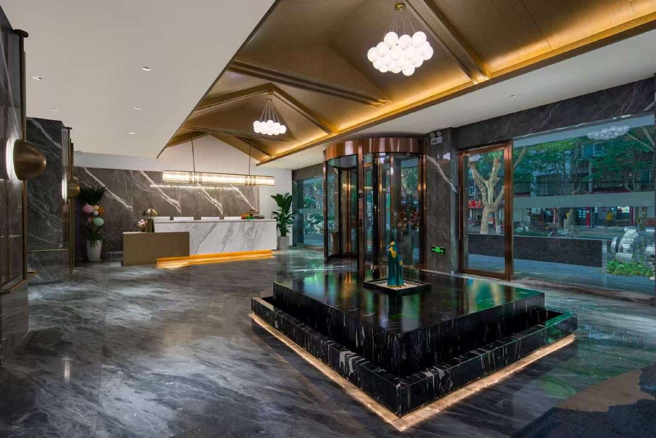 那佳酒店(大理州州医院高铁站店)