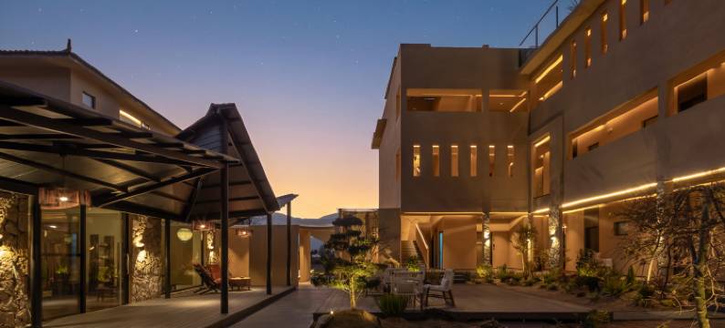 山禾里日照金山Snow Mountain野奢雪山度假民宿图片