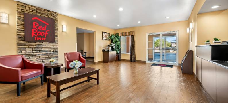 霍马红屋顶套房酒店(Red Roof Inn & Suites Houma)图片