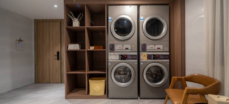 上饶万达广场胜利路亚朵酒店图片