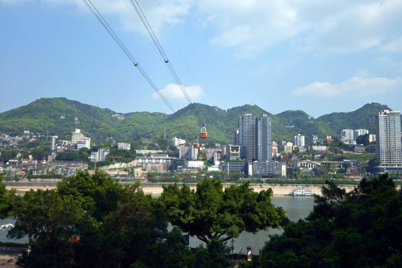 重庆山南雨江景度假别墅(解放碑洪崖洞店)图片