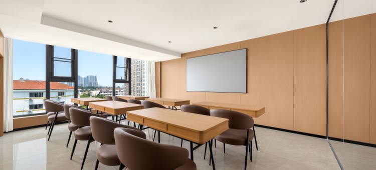 IDJ爱电竞酒店(新乡河南师范大学店)图片