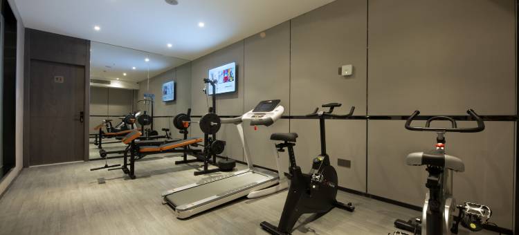 白玉兰酒店(南通城港路地铁站店)图片