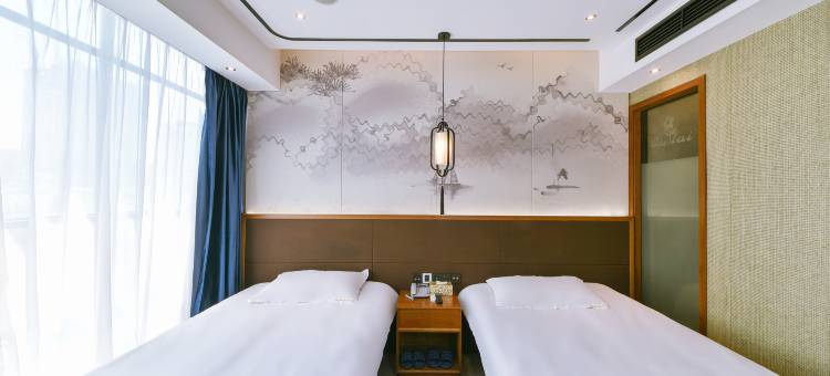 欧泰影院酒店(滨海店)图片
