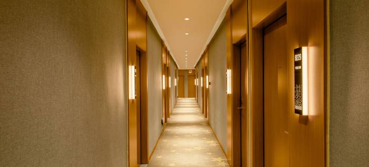 如家·UP华驿精选酒店(武清高铁站中信广场店)图片