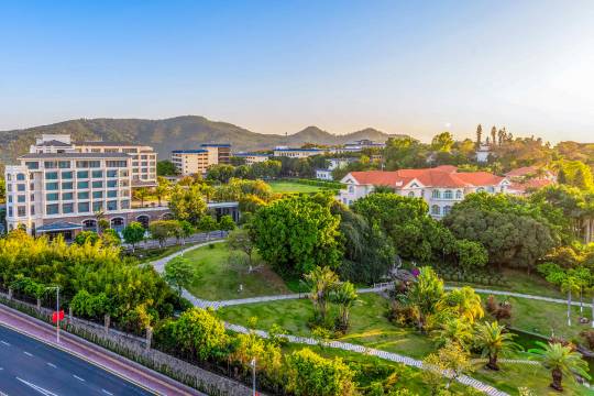 廈門悅華酒店（華榮路地鐵站店）