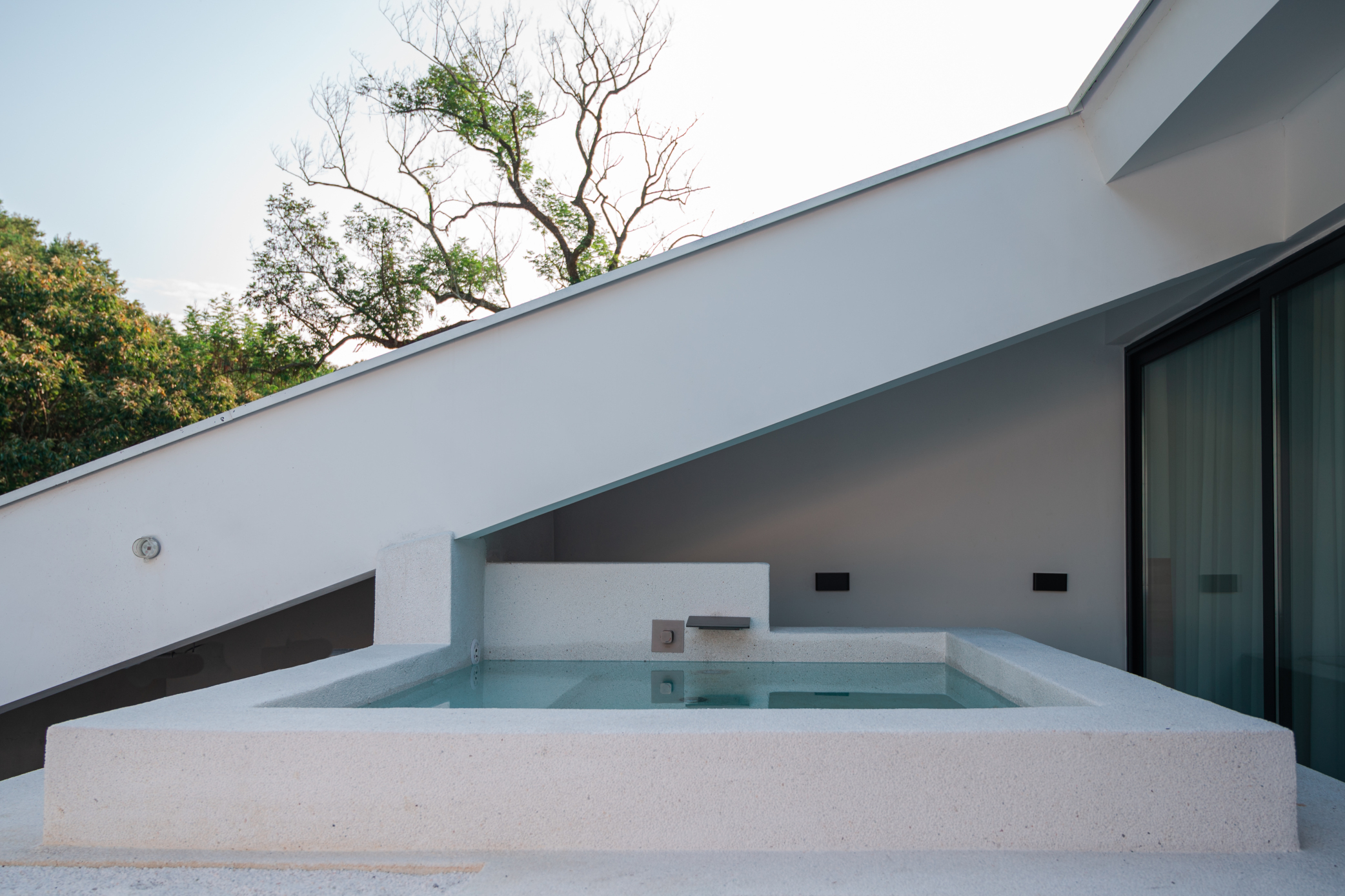 Tingjian·BuZhiZhou Brandy manor wild luxury private soup Homestay (Jinzhai Branch)Over view