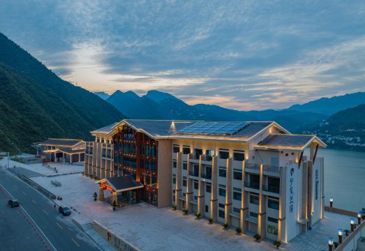 巴东弘发大酒店外景图