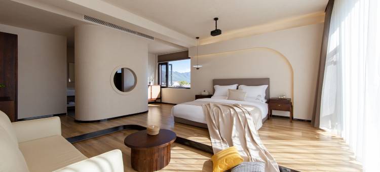 岚屿山也设计美宿(丽江古城店)图片