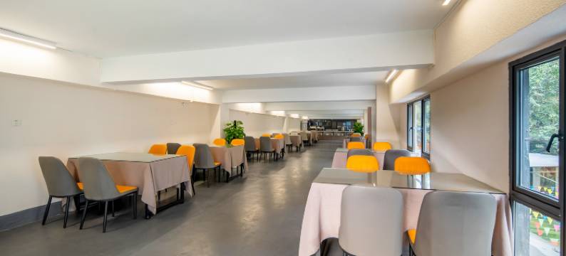 泉外楼酒店(重庆西南大学北碚地铁站店)图片