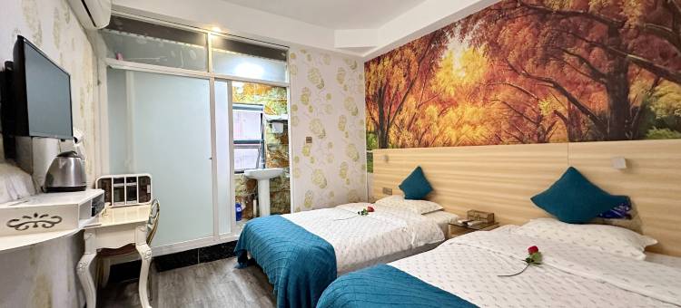 南宁途中主题酒店(广西大学东门店)图片