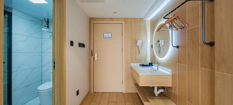 鸿云・Sky Mansion丨城际酒店(九江火车站九江学院店)图片