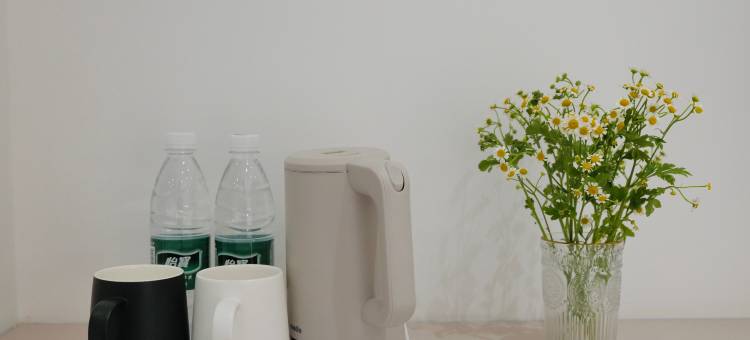 大理屋里请客栈(兴盛大桥洱海月湿地公园店)图片