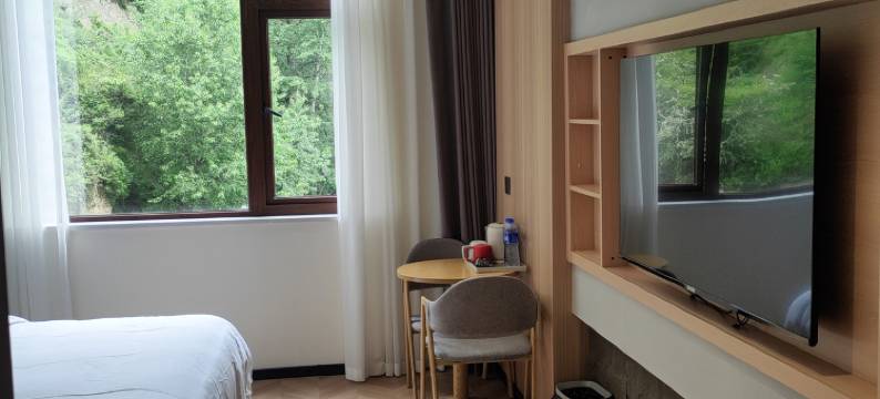 四姑娘山爱雅酒店图片