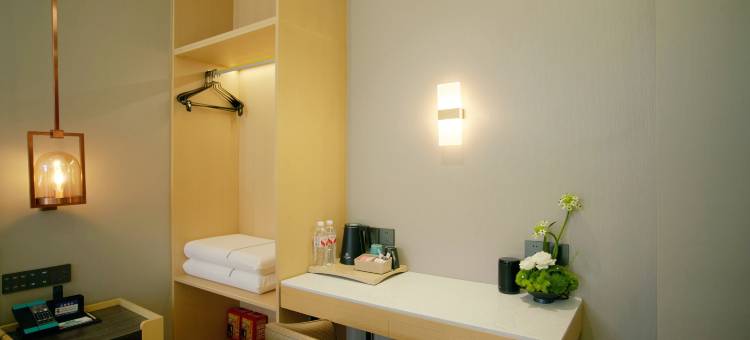 白玉兰酒店(蒙自银河路店)图片