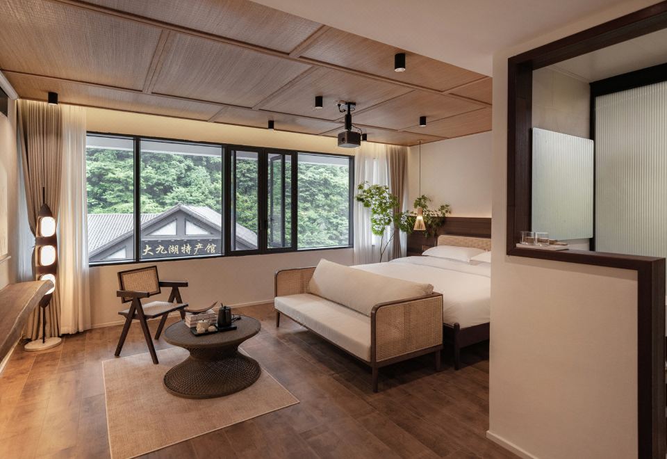 Shennongjia Lanshannan Hotel Hotel Overview