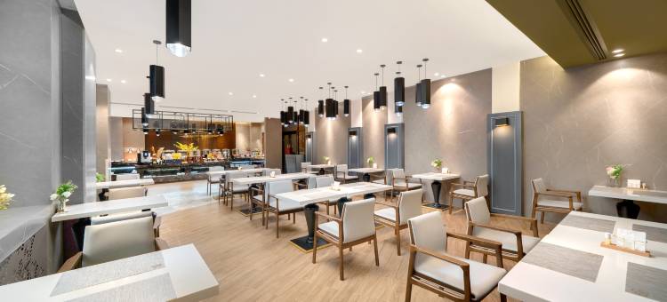 和颐至尊酒店(哈尔滨高铁西站万达广场店)图片