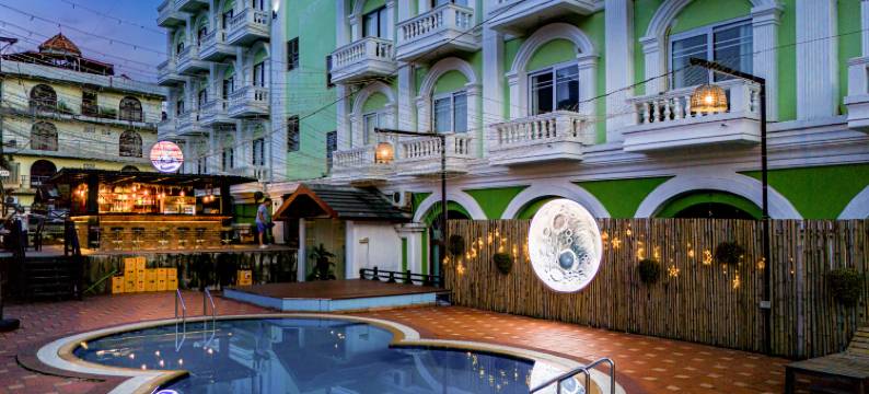 丽莎龙纳匡酒店(在市中心店旁边是南松河——酒吧泳池无限畅游)(Lisha Roungnakhone Hotel)图片