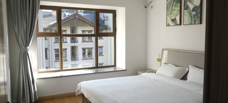 欢乐四季民宿(四季童话小镇店)图片