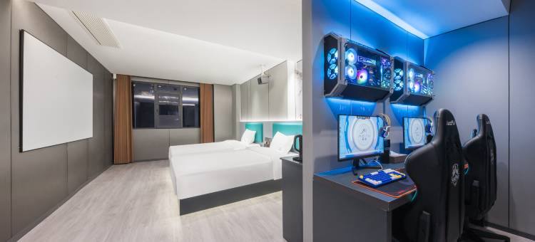 美娱·星峰电竞酒店(武汉欢乐谷园林路地铁站店)图片