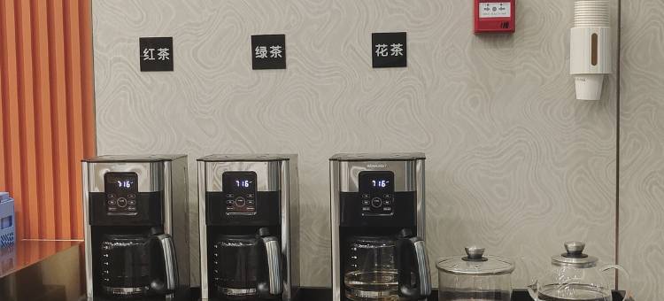 艺龙瑞云酒店(阿拉尔上海风情街市政府店)图片
