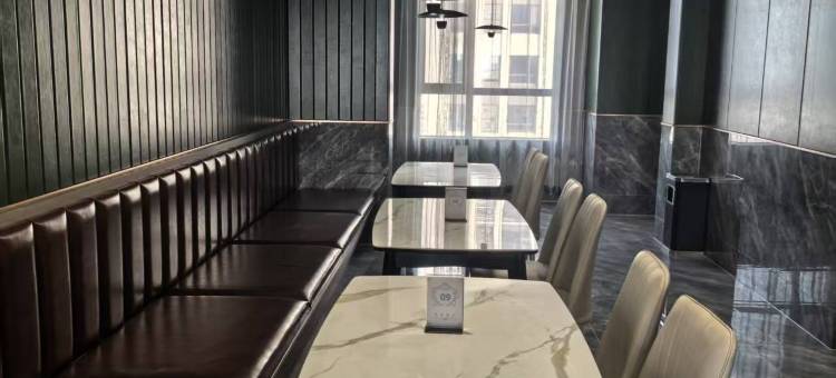 蔚莱轻雅酒店(天明财富广场文理学院店)图片