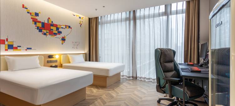 网鱼电竞酒店(上海环宇城真如地铁站店)图片