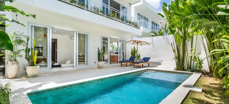 Eleven villa - Tropical 3BR Canggu Stay w Pool, Balcony & Office图片