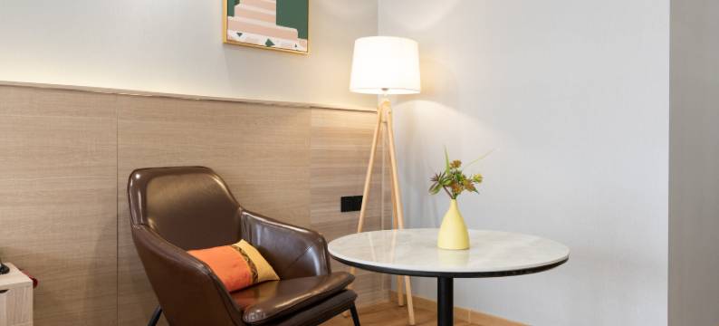 中牟橡树湾酒店(新郑国际机场沃金商业广场店)图片