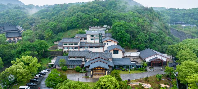 新昌大佛寺凡隐山庄图片