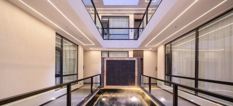 香格里拉宜居舍 | Livable · 智能影音富氧酒店(独克宗古城店)图片