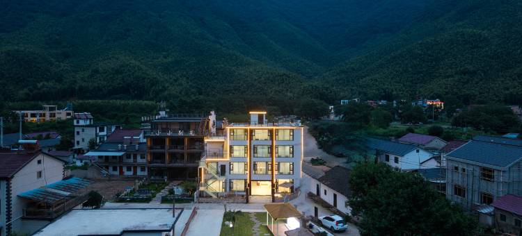 花筑·雨果山隐 | 泳池庭院·观景度假美宿(月亮湾景区店)图片